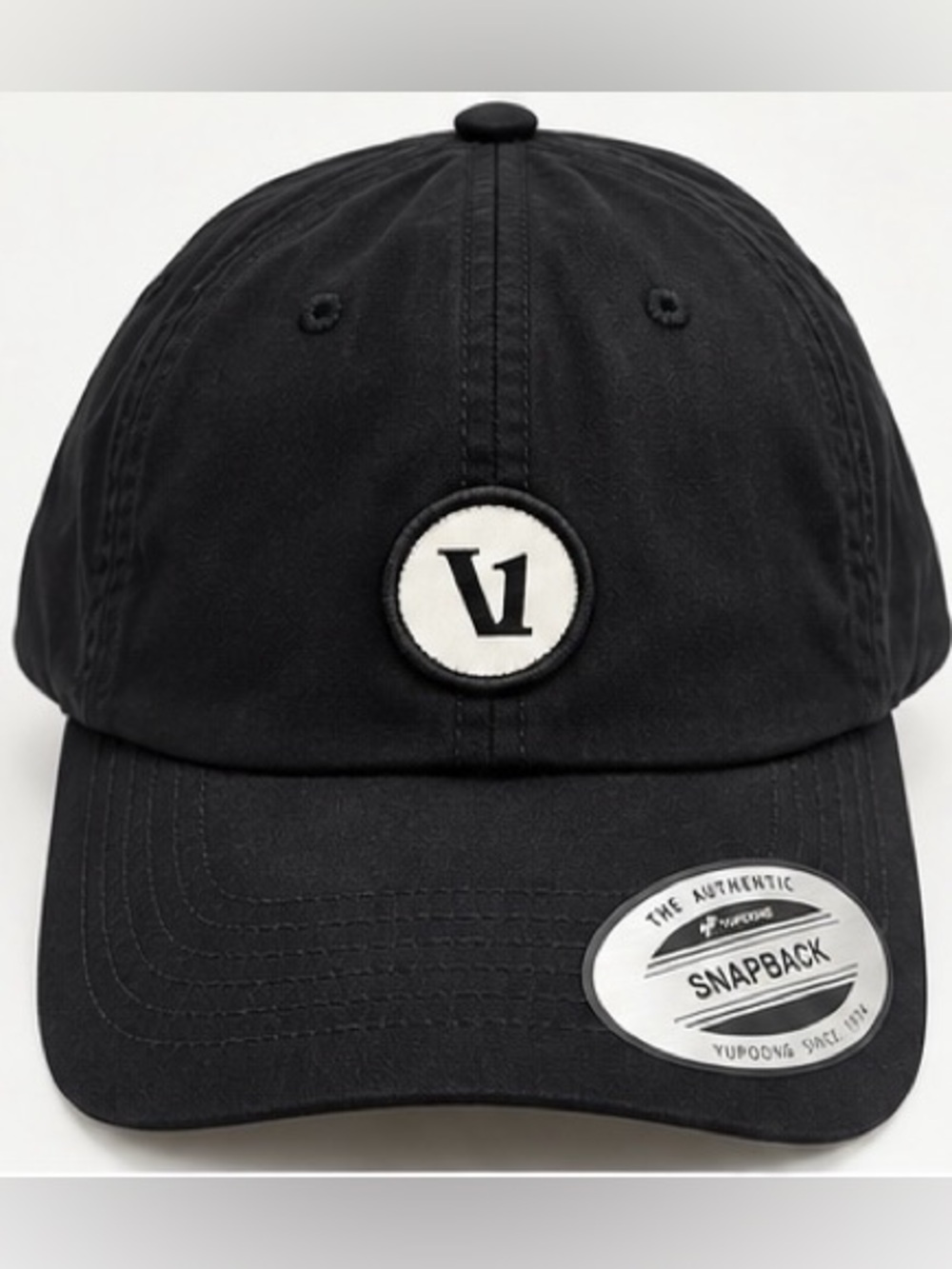 Vuori V1 Patch Hat Black Unisex Performance Snapback Cap NWT